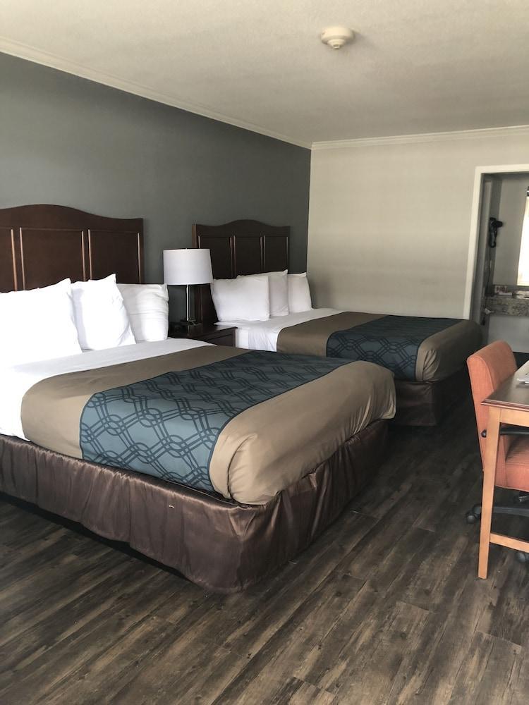 Travelodge By Wyndham Canton-Livonia Area, Mi Luaran gambar