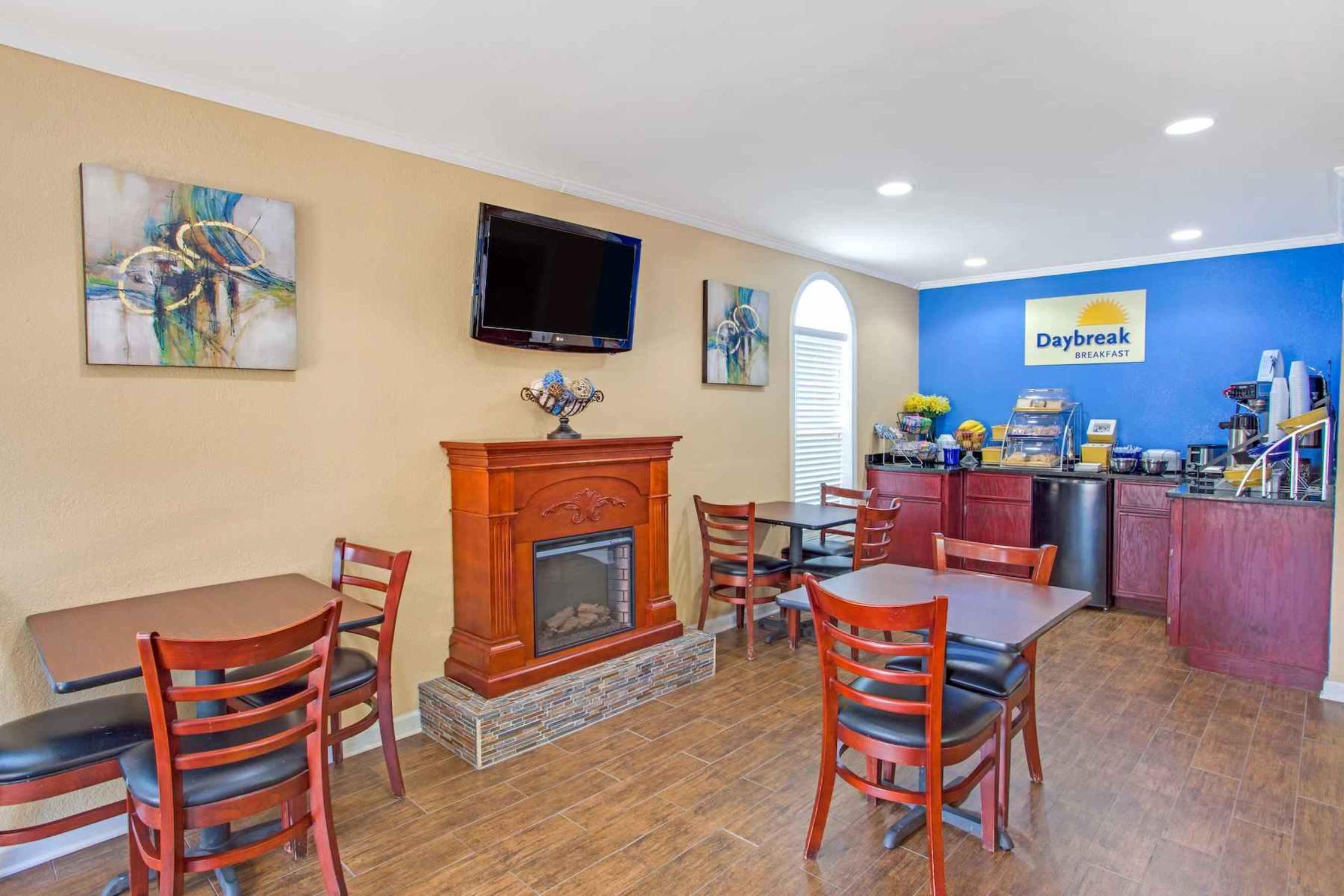 Travelodge By Wyndham Canton-Livonia Area, Mi Luaran gambar
