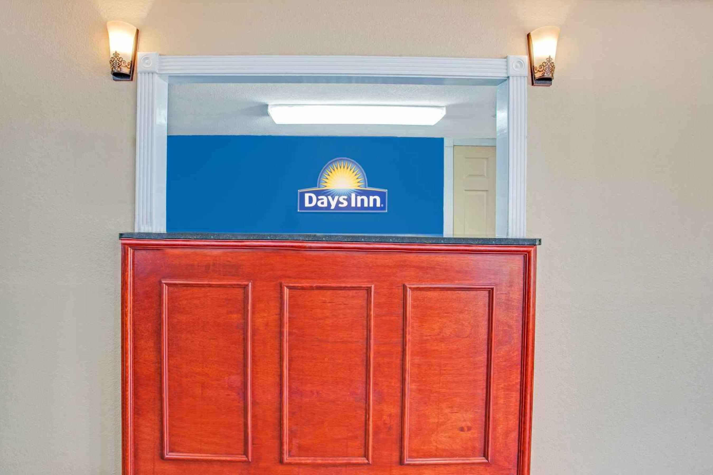 Travelodge By Wyndham Canton-Livonia Area, Mi Luaran gambar