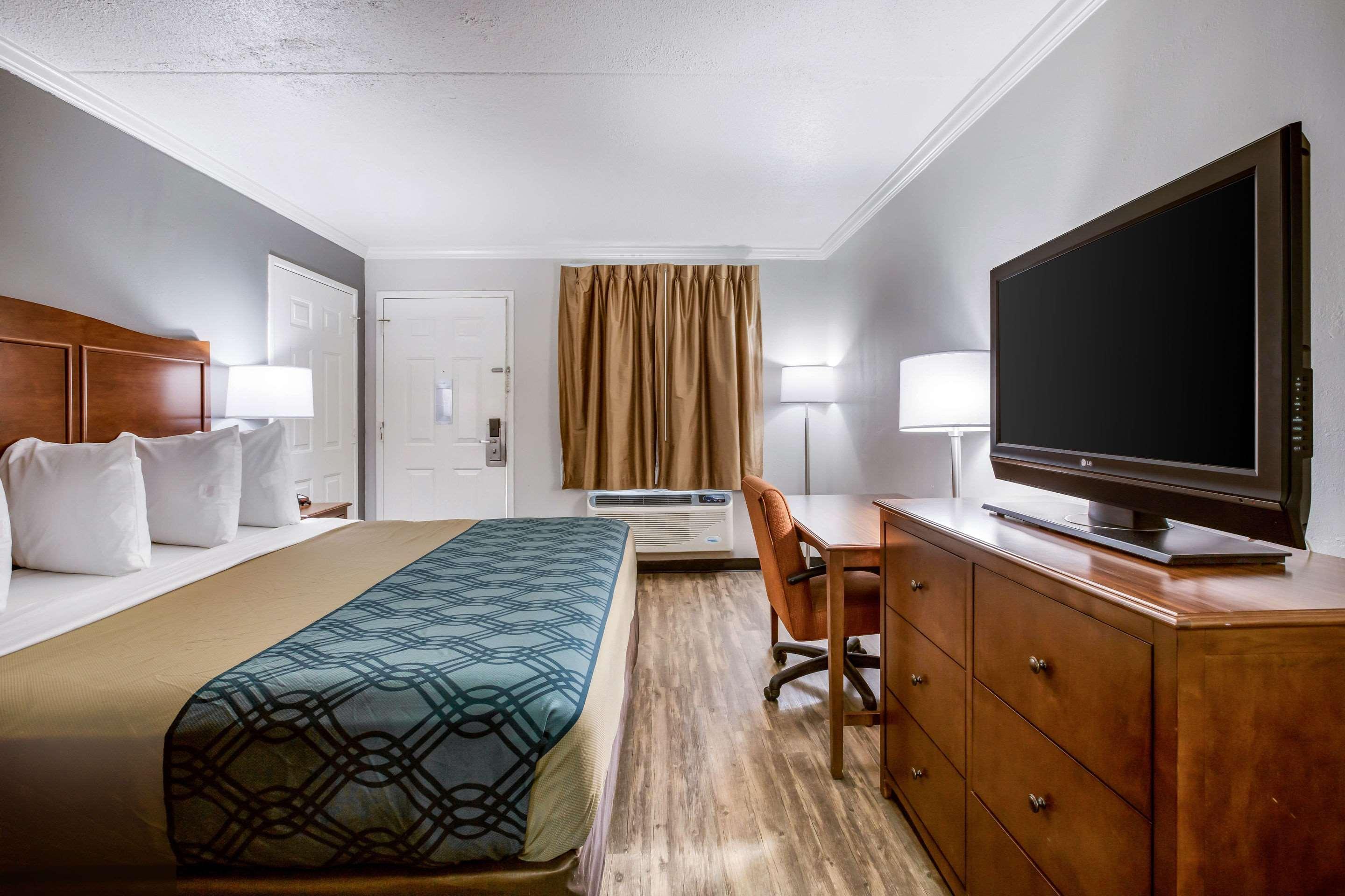 Travelodge By Wyndham Canton-Livonia Area, Mi Luaran gambar
