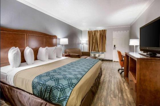 Travelodge By Wyndham Canton-Livonia Area, Mi Luaran gambar