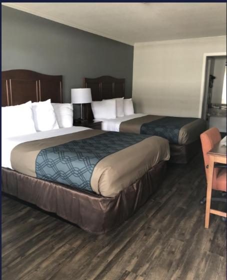 Travelodge By Wyndham Canton-Livonia Area, Mi Luaran gambar